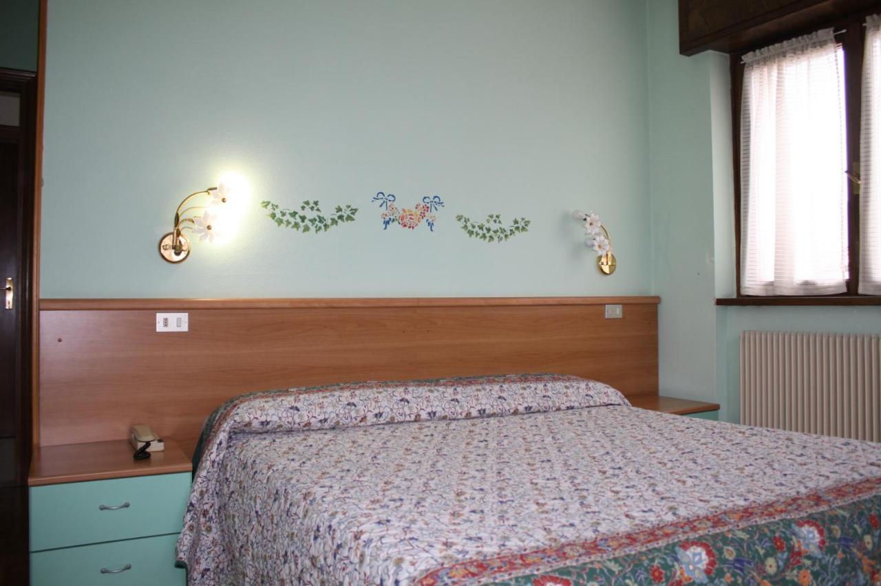 Готель Locanda Ridevert Тіоне-ді-Тренто Екстер'єр фото