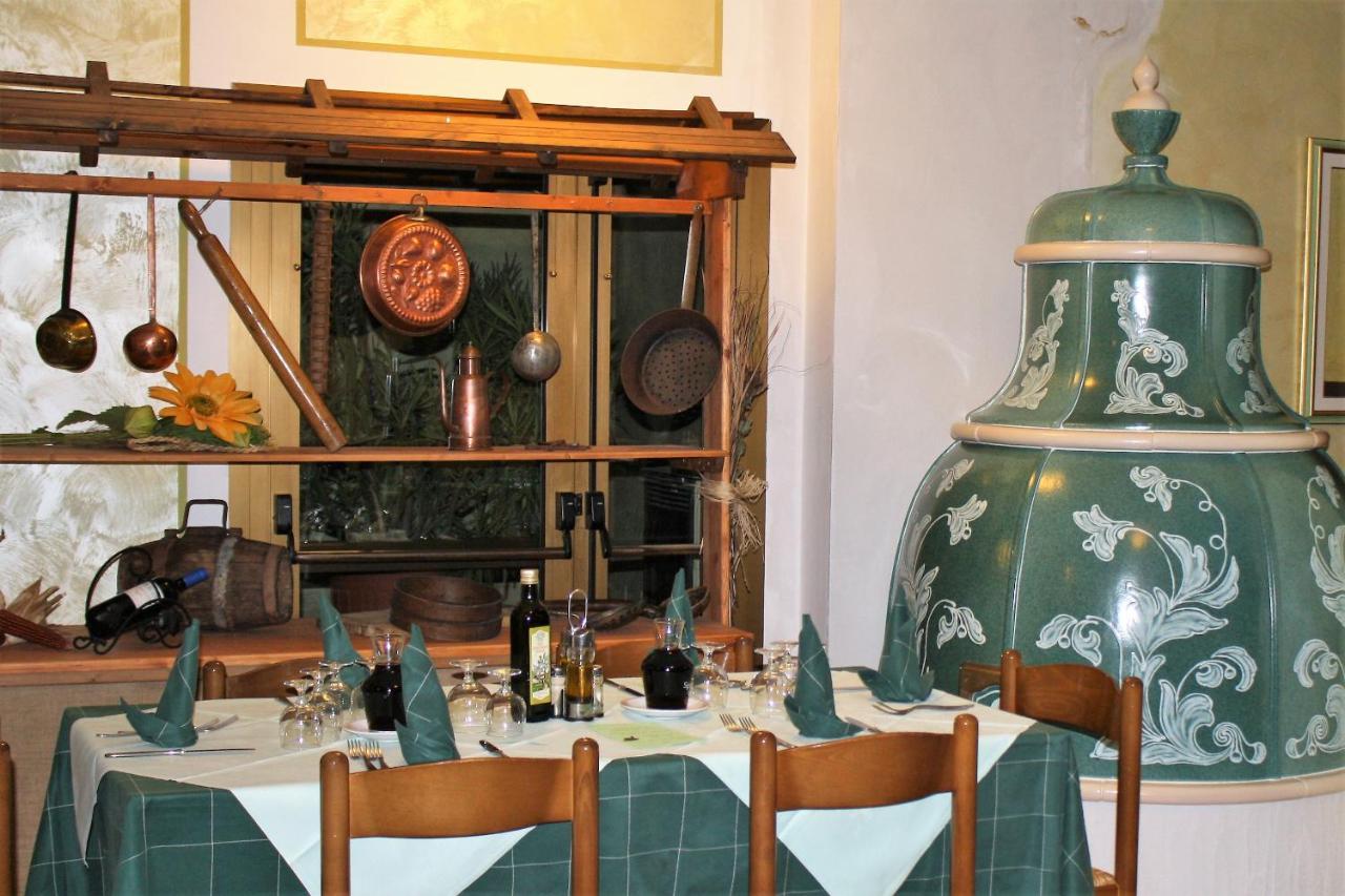 Готель Locanda Ridevert Тіоне-ді-Тренто Екстер'єр фото